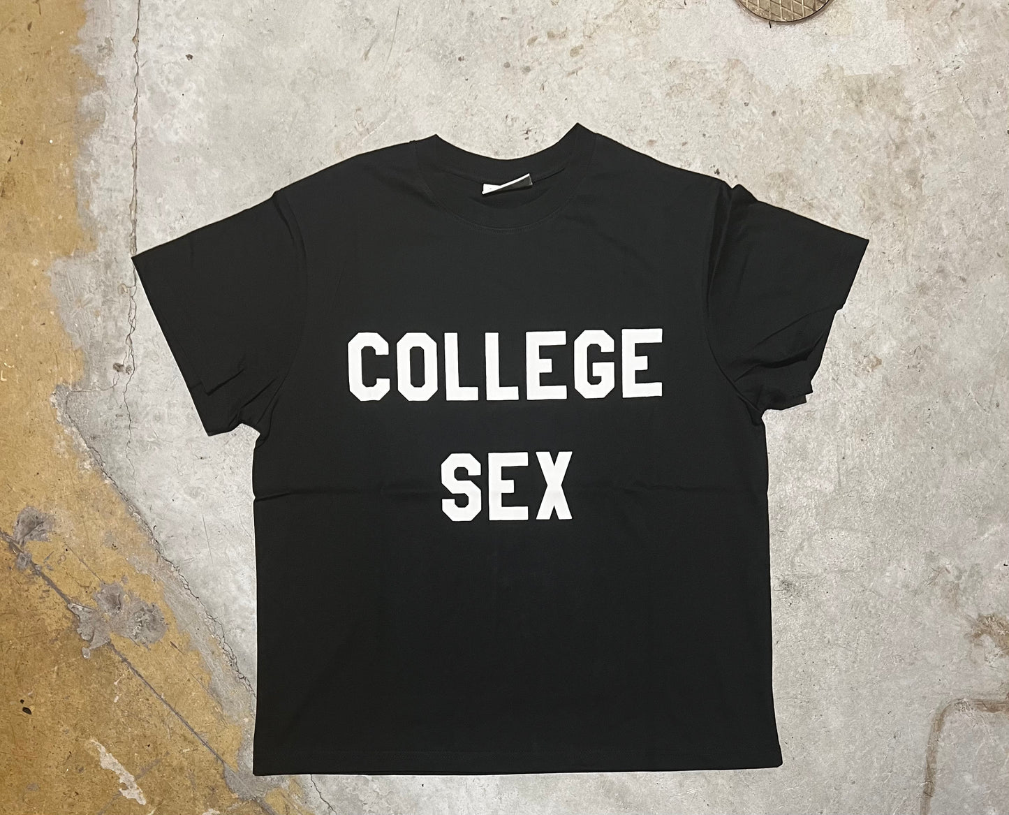 COLLEGE SEX TEE BLACK